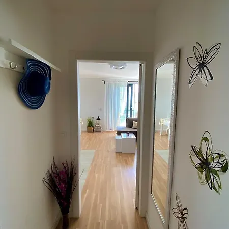 Lusi Apartament *