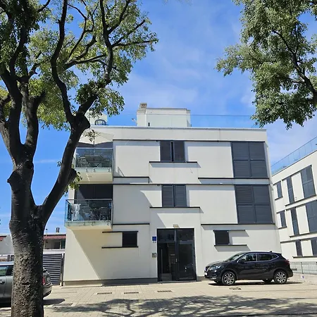 Apartament Lusi *
