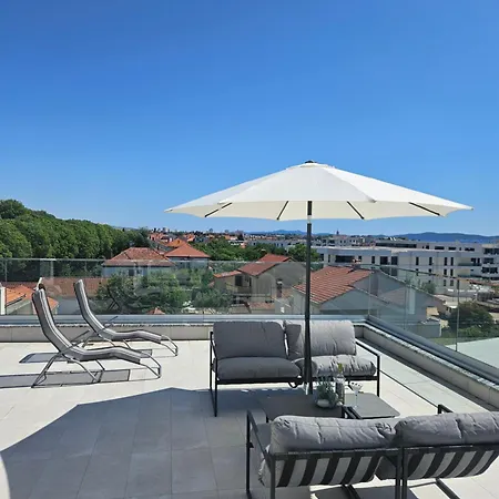 Lusi Apartament *