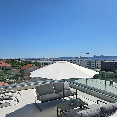 Lusi Apartament *